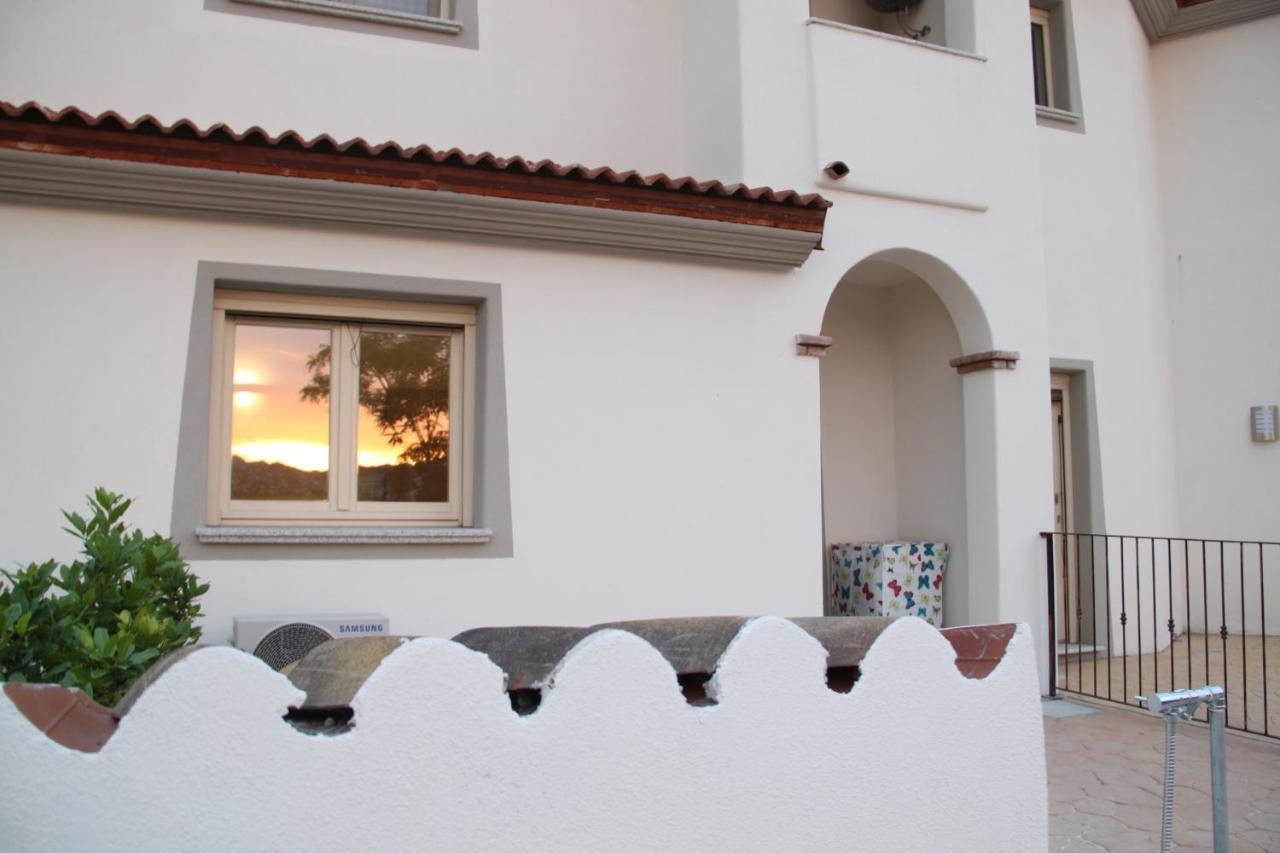 Mediterranean Sea Shell Pool House Budoni Bagian luar foto